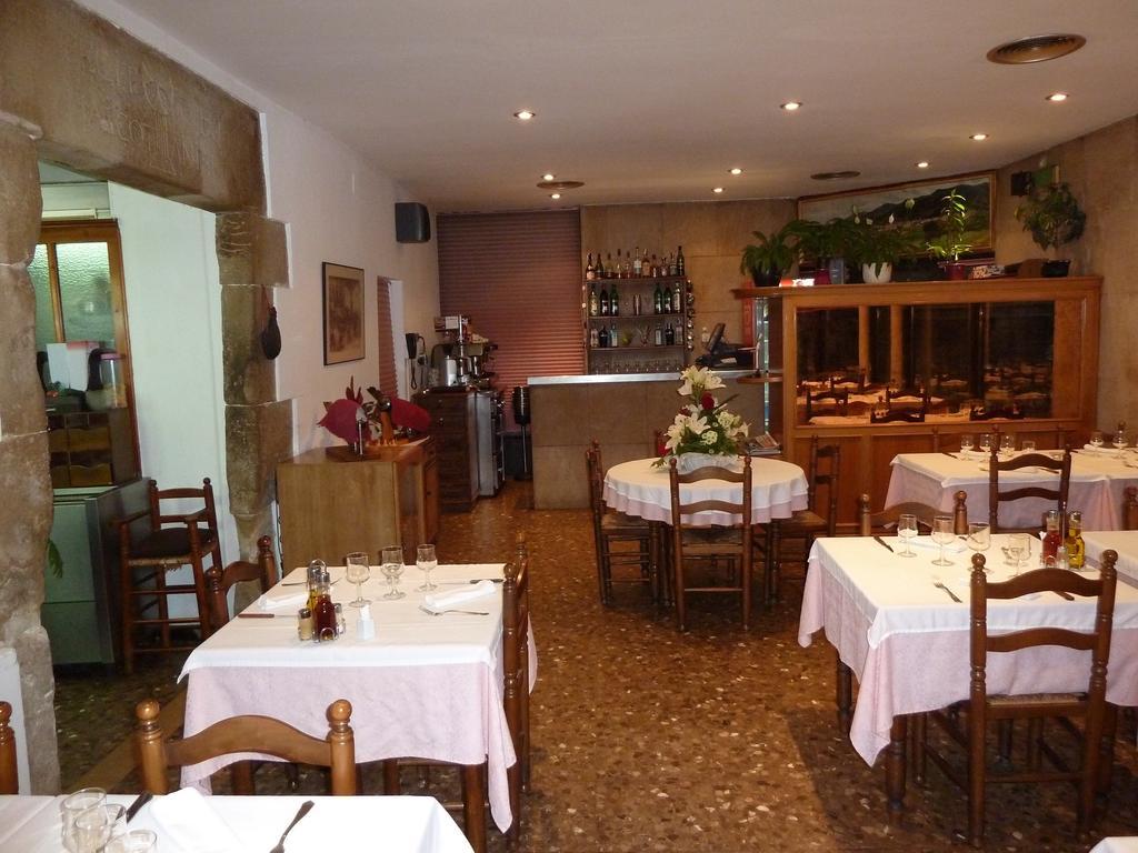 Restaurant Fonda Giralt Otel Amer Dış mekan fotoğraf