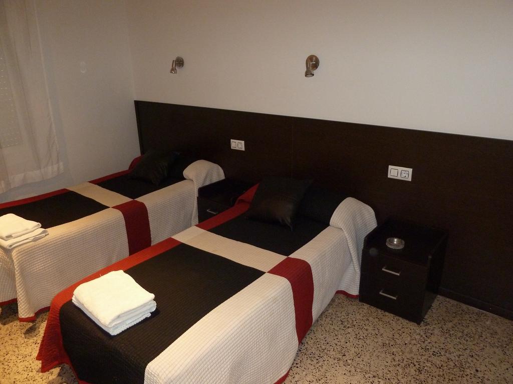 Restaurant Fonda Giralt Otel Amer Oda fotoğraf