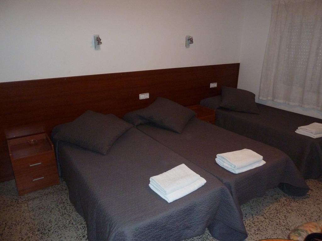 Restaurant Fonda Giralt Otel Amer Oda fotoğraf